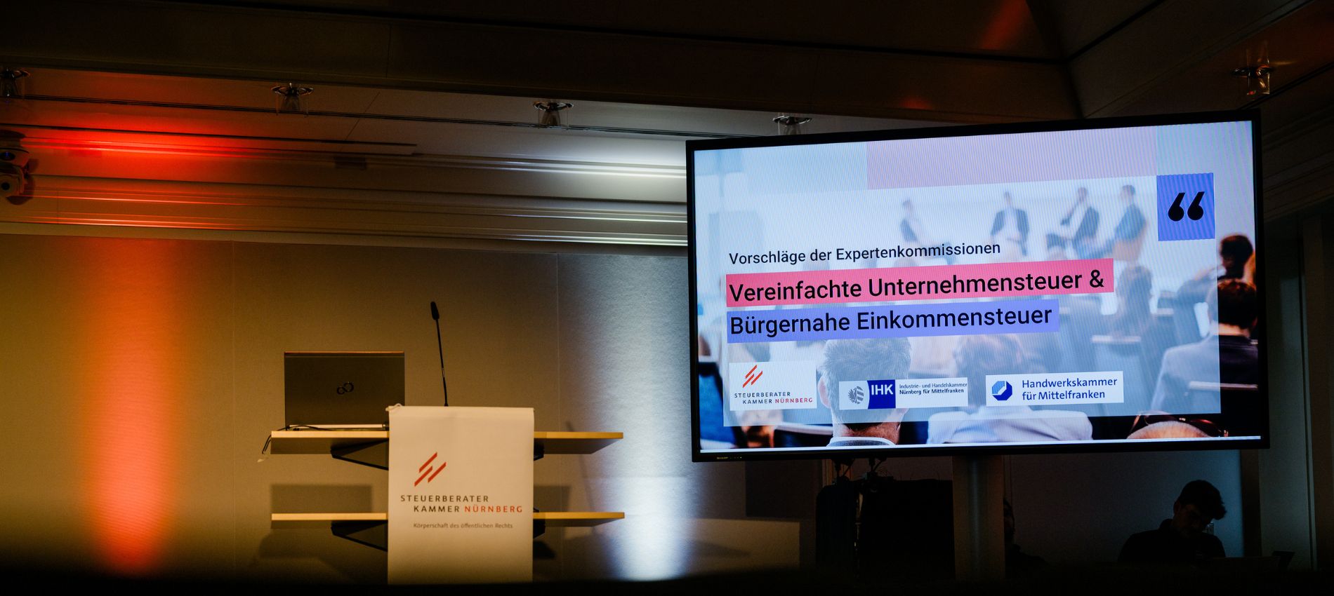 <a target=_blank href='https://www.stbk-nuernberg.de/bilder-berichte/640-20251120-vereinfachteust'><p>Vereinfachte Unternehmensteuer</p><p>und Bürgernahe Einkommensteuer - gemeinsamer Appell an die Bundesregierung<br>Bericht und Bilder unter NEWS | MEDIA CENTER > BILDER & BERICHTE</p> Vereinfachte Unternehmensteuer