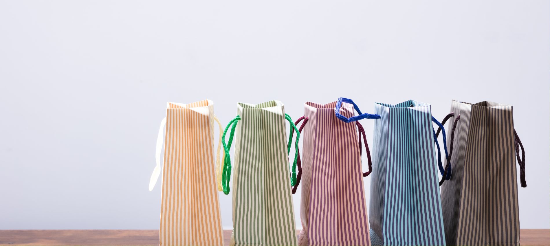 <a target=_blank href='https://www.bstbk.de/downloads/bstbk/steuerrecht-und-rechnungslegung/fachinfos/BStBK_FAQ_E-Rechnung_final.pdf'><p>E-Rechnung</p><p>Bundessteuerberaterkammer veröffentlicht Fragenkatalog<br>mit Klick direkt zur pdf</p> E-Rechnung